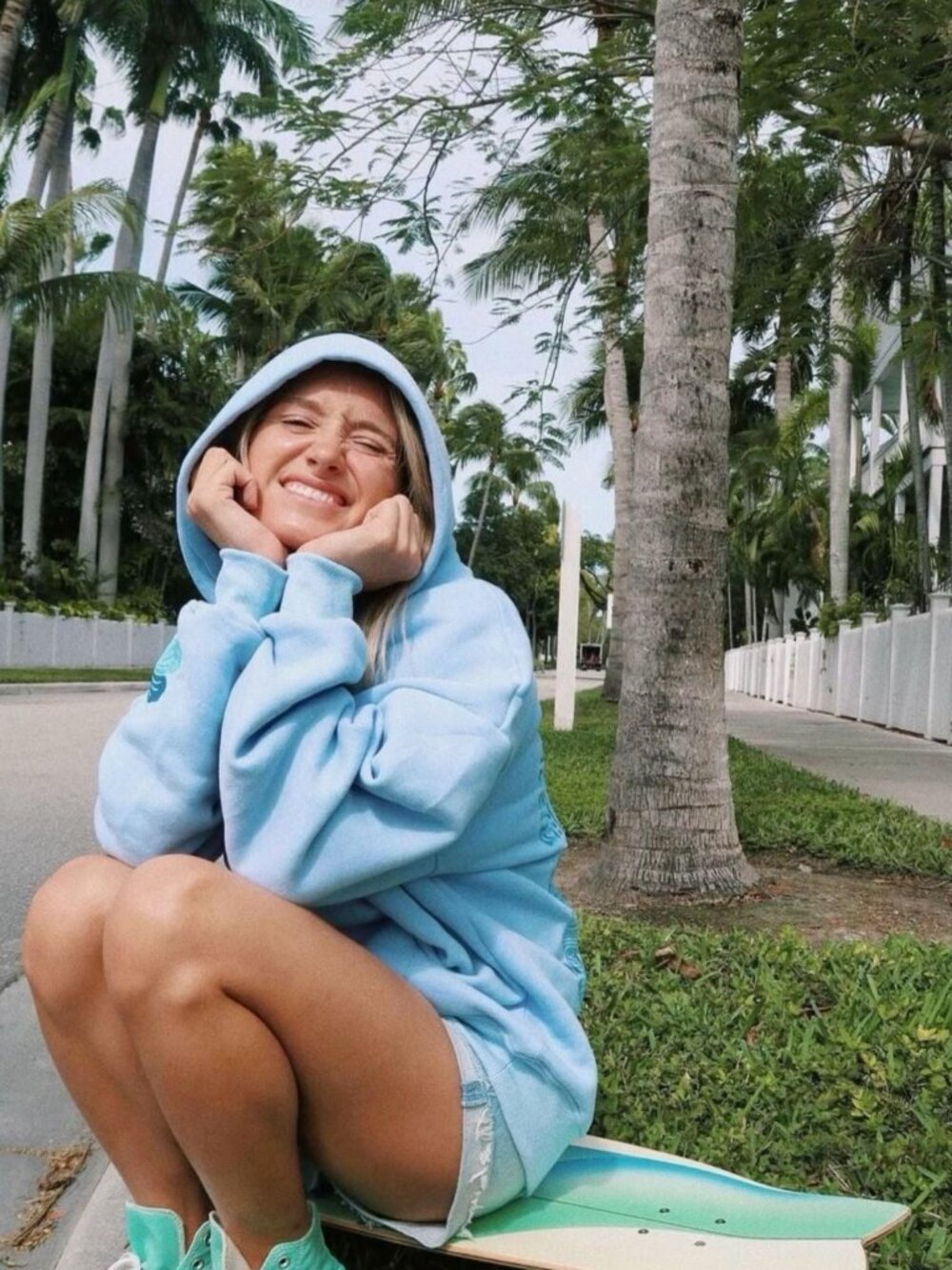 NEW Pink Palm Puff Everything Comes in Waves Hoodie in Blue choose size - Picture 2 of 7